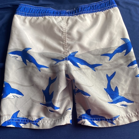 Boys swim shorts - Picture 2 of 3